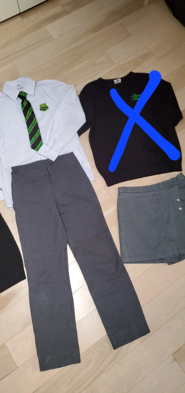 Vêtements uniformes école primaire Montessori Montréal dans Enfants et jeunesse  à Ville de Montréal - Image 3