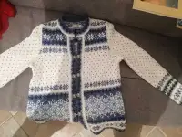 100% wool made sweater 