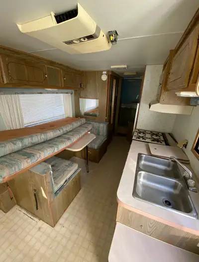 Dismantling multiple RVs I have fridges, AC units, stoves, furnaces, steps, mattresses, couches, tab...