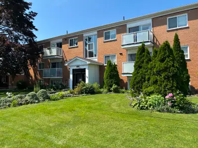 Mostly seniors building behind the hospital. Close to shopping, groceries, bus. Quiet. All inclusive...