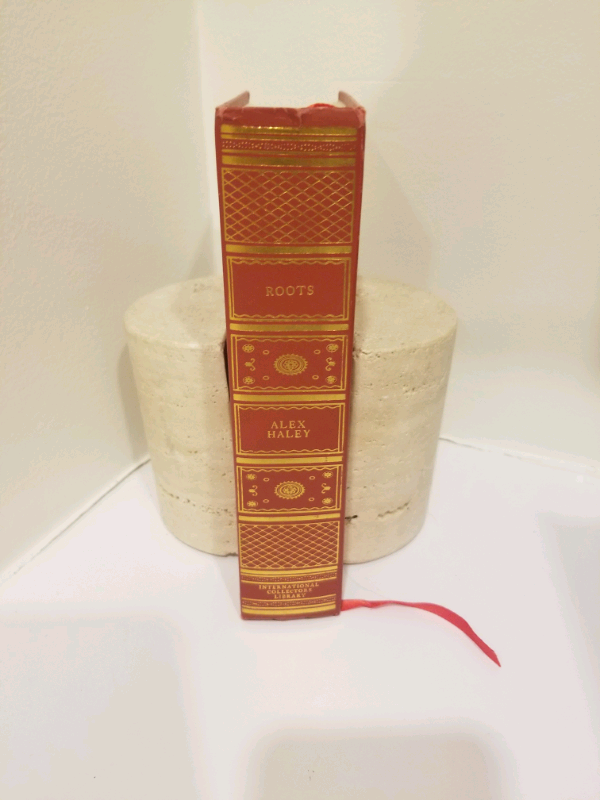 Roots - Alex Haley - Hardcover Collector's edition in Fiction in Oakville / Halton Region - Image 8