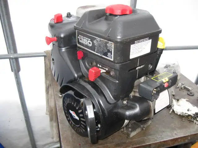 instalation gratuit MOTEUR DE SOUFFEUSE shaft 3/4 & 1 pouce 305c in Snowblowers in Laval / North Shore - Image 4