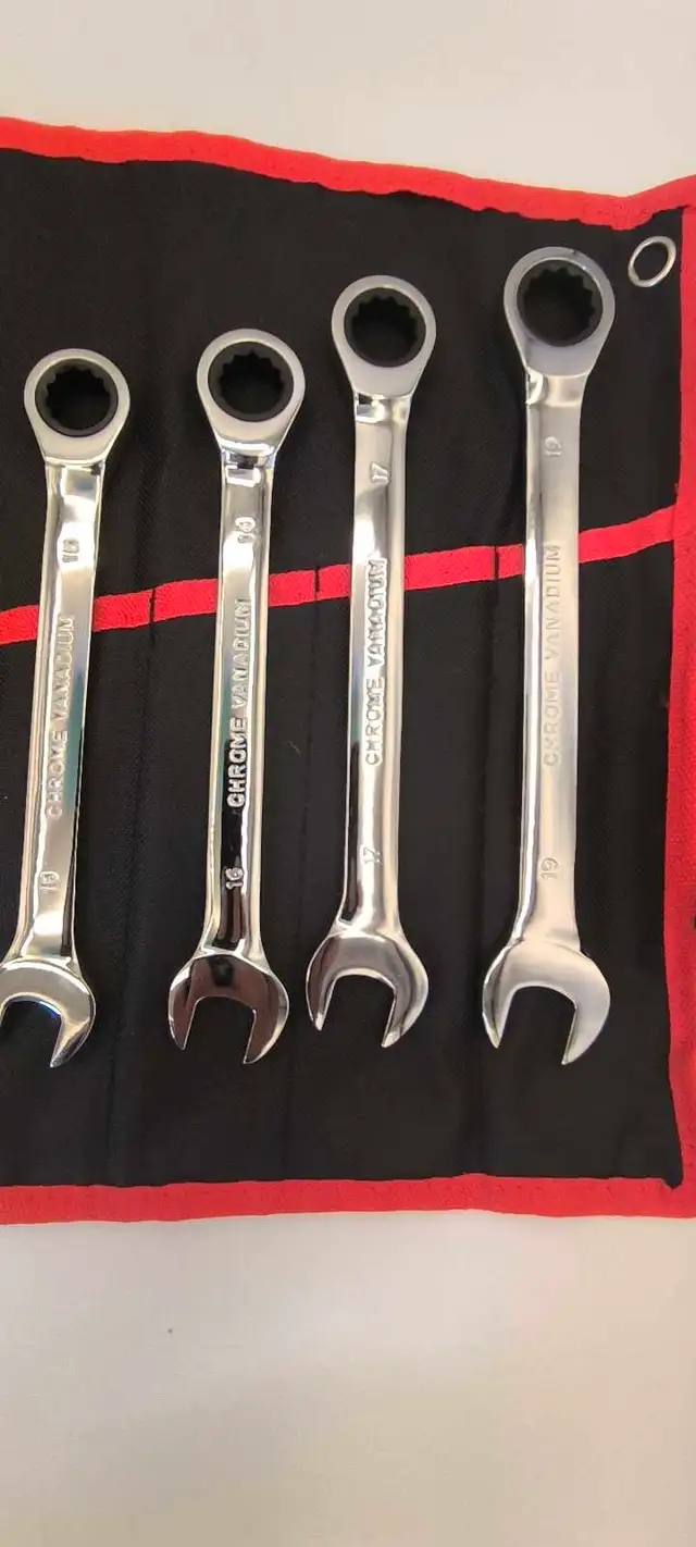 10-Piece Ratcheting Combination Wrench Set | Metric | CR-V Steel in Hand Tools in City of Toronto - Image 5