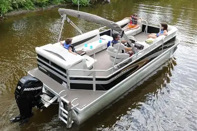 WANTED Pontoon Boat Looking for an older 2001 to around 2008 Princecraft Vectra pontoon boat. I am a...
