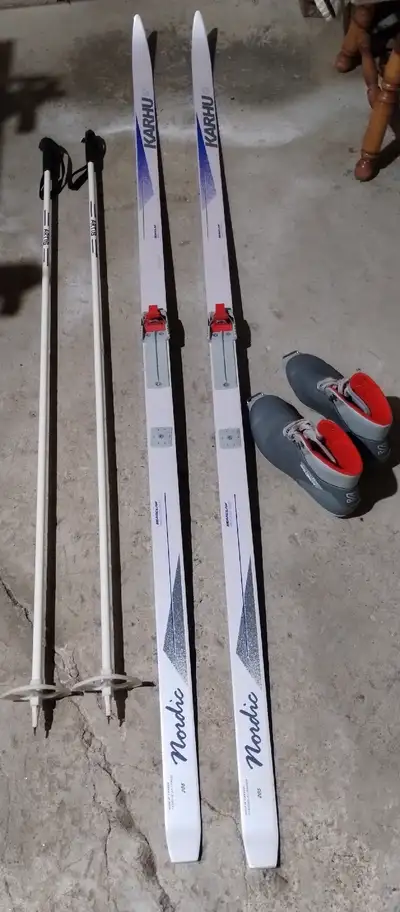 Skis de Fond  bottes et bâtons, View more