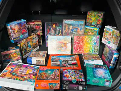 Assorted jigsaw puzzles (20 of them), ranging from 550-2000 pieces. $4 for each 500/550/750/1000 pie...