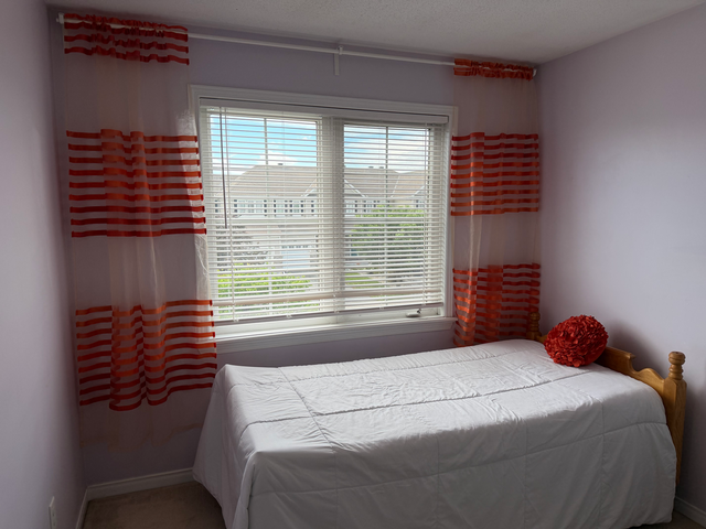 Room for rent in Room Rentals & Roommates in Ottawa - Image 2
