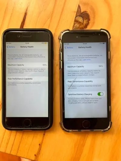 Deux iPhone avec batteries changées récemment. iPhone 6 à 95% de batterie & iPhone 7 à 94%. Le iPhon...