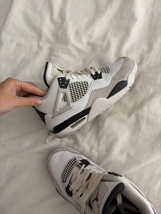 Jordan 4 Retro Military Black in Men's Shoes in City of Montréal - Image 4