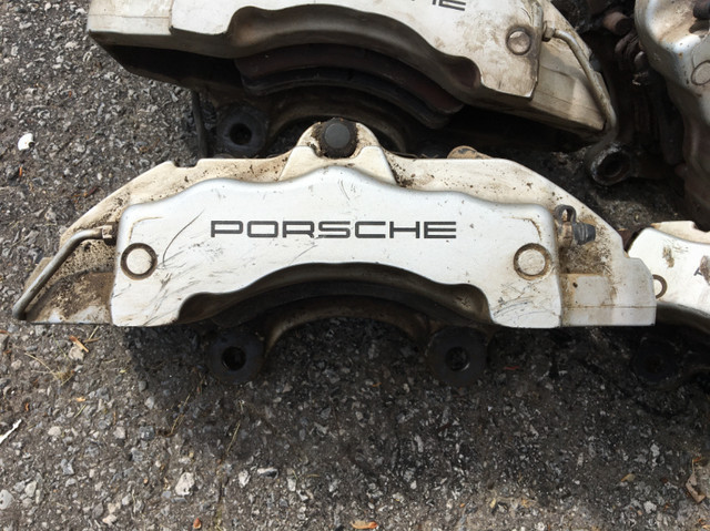 Calipers de Porsche 18Z 6 pistons et 4 pistons dans Autres pièces et accessoires  à Laval/Rive Nord - Image 2