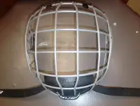 Bauer 2100 Hockey Helmet Cage Face Mask