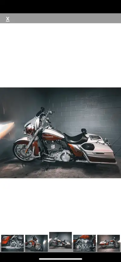 Low kms Air Ride Custom 21” Front Chrome Rim The bike is now set up like a Streetglide CVO. There ar...