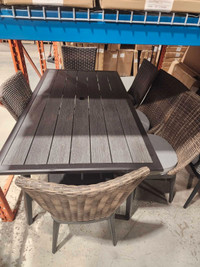 Brand New Wicker Dining Set with 6 chairs 