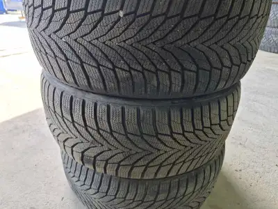 I'VE 4 TAKE OFF 225/40R18 XL 92V NEXEN WINDGUARD SPORT 2 WINTER TIRES (11/32) FOR $700 THANK YOU. PL...