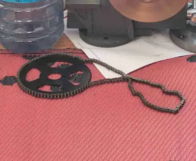 Looking to reuse chains & gears in some DIY PROJECTS... Must be still in a good working state! Bicyc...