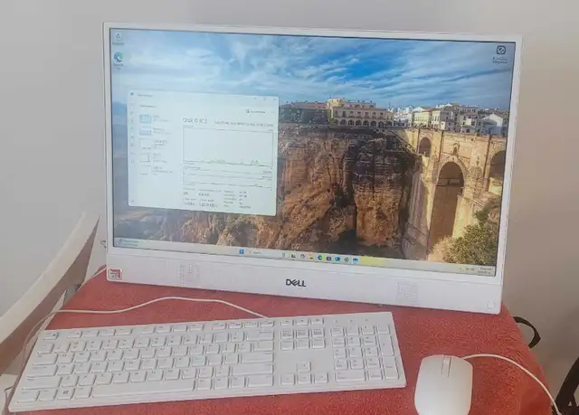 Dell Inspiron 3475 AIO 512GB SSD hard drive, 8GB in Desktop Computers in City of Montréal - Image 2
