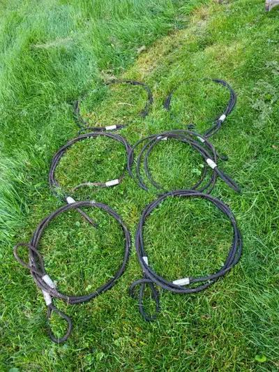 6 elingues en cable acier 1/2" 16 pieds de long total 25$ ch ou faite un offre raisonnable pour le l...
