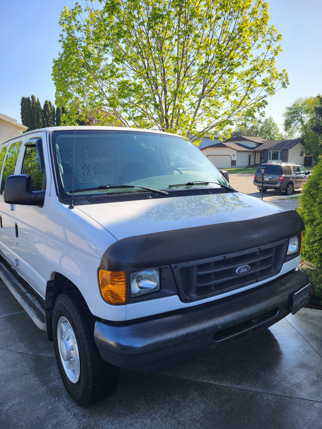 2007 Ford Econoline Super Duty Cargo Van in Cars & Trucks in Saskatoon