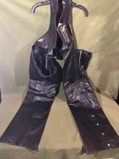 Brand New With Tags Size 42 Leather Chaps Riding Gear Xelement Men's Black Advanced Dual Comfort Lea...