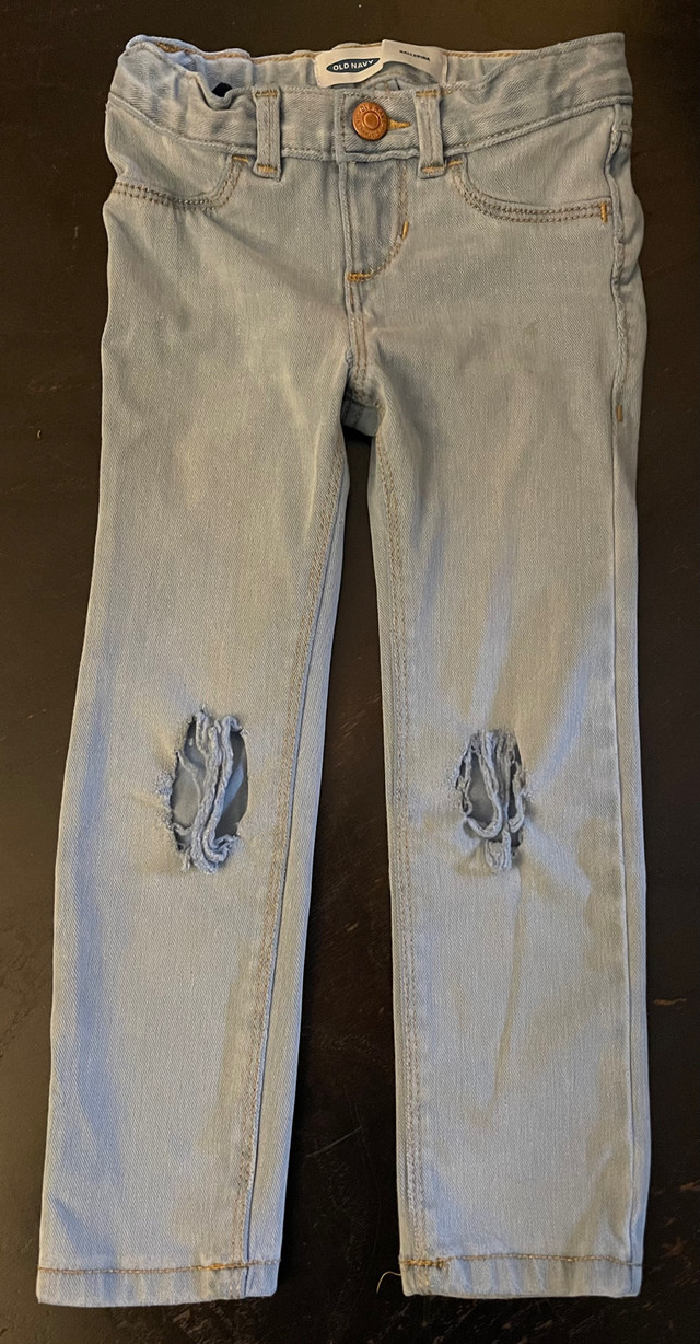 Old Navy Toddler Ballerina Jeggings Size 4T (Light Wash) in Clothing - 4T in Calgary