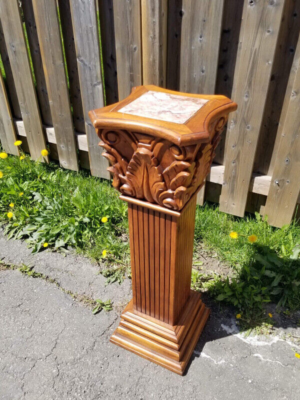 Italian Marble top wood pillar in Other Tables in St. Catharines - Image 2