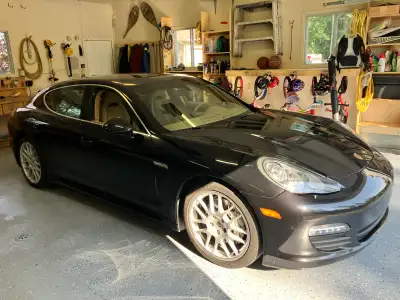 4.8 L V8 with 400 hp, 7 speed PDK dual-clutch automatic. Low mile California car in great shape, wit...