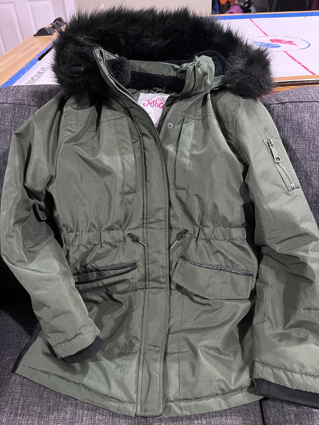 Manteau d’hiver d’enfant , grandeur xl (16-18) dans Enfants et jeunesse  à Granby