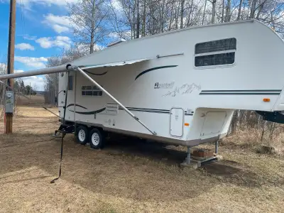 2004 Super Lite Flagstaff - 8524 RESS 24 feet long - 8 feet wide Length with Hitch 27 feet 4 inches...