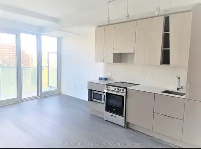 Private Room Available – 2 Bed, 1 Bath Apartment in Downtown Mississauga ️ A private room is availab...