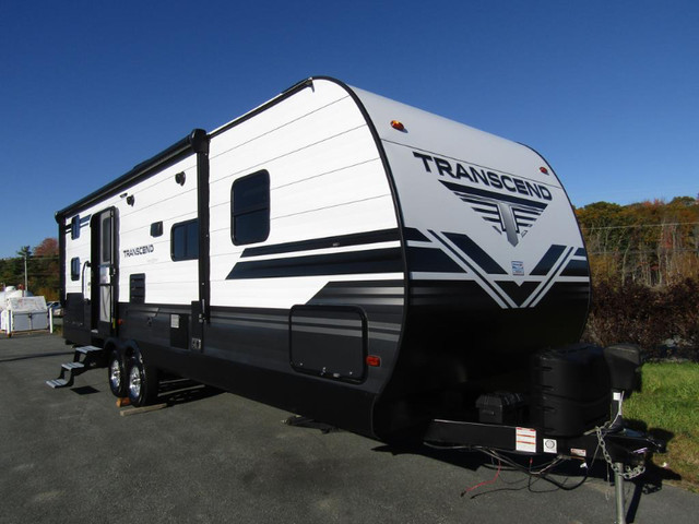 2019 TRANSCEND 27BHS by Grand Design Travel Trailer (32' RV) in Travel Trailers & Campers in Dartmouth - Image 3