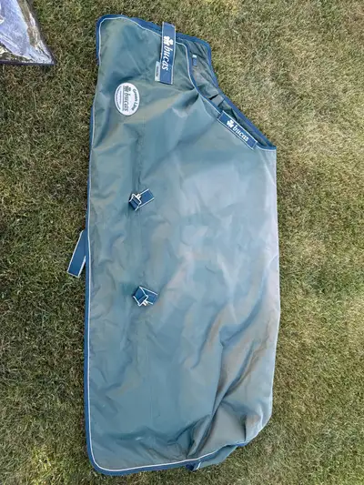 Bucas greenline 100g size 75”. Used as a backup rainsheet for one summer, and still looks new. Can’t...
