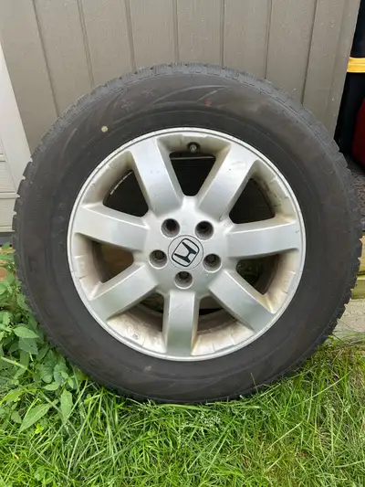 CRV 225 65 17 Wintertrek certified 2024 Studdable