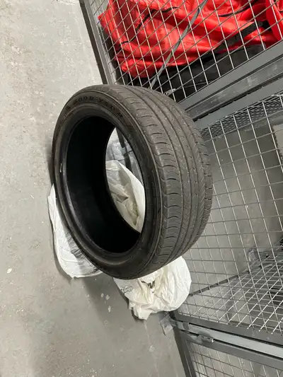 Selling a set of 4 Goodyear all-season tires, size 235/40R18 (91W). They came off my 2023 Honda Civi...