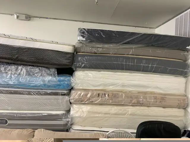 ️⃤MEGA SALE QUEEN DOUBLE AND SINGLE SIZE USED MATTRESSES in Beds & Mattresses in Delta/Surrey/Langley - Image 8