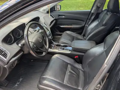 ***Please read the whole AD*** This is not my car, I am posting for a friend. Please direct ALL inqu...
