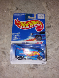 HOT WHEELS 1996 VW BUS CARDED DIECAST