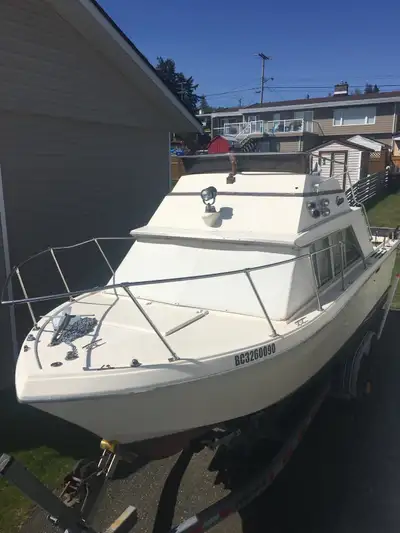 FOR SALE $12500 MUST BE SEEN - NO REASONABLE OFFER REFUSED -transom done in 2014 -16 hours on new 26...