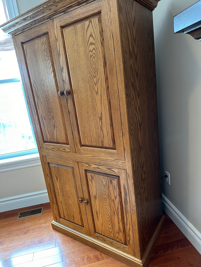 Solid Oak TV Cabinet in TV Tables & Entertainment Units in Dartmouth - Image 2