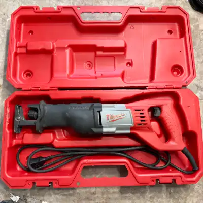Milwaukee Sawzall, 12 Amp Reciprocating Saw Kit with Hard Case and one blade Model # 6509-31 Specs:...