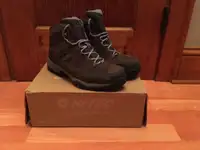 Hi-Tec Boots (women's size 9)
