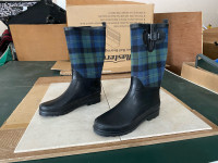 Brand new Women Joe Fresh Rain Boots, size 9