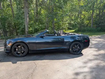 2013 CAMARO SS - Convertible 426 HP, automatic with paddle shift. Looks awesmoe and run perfectly. C...