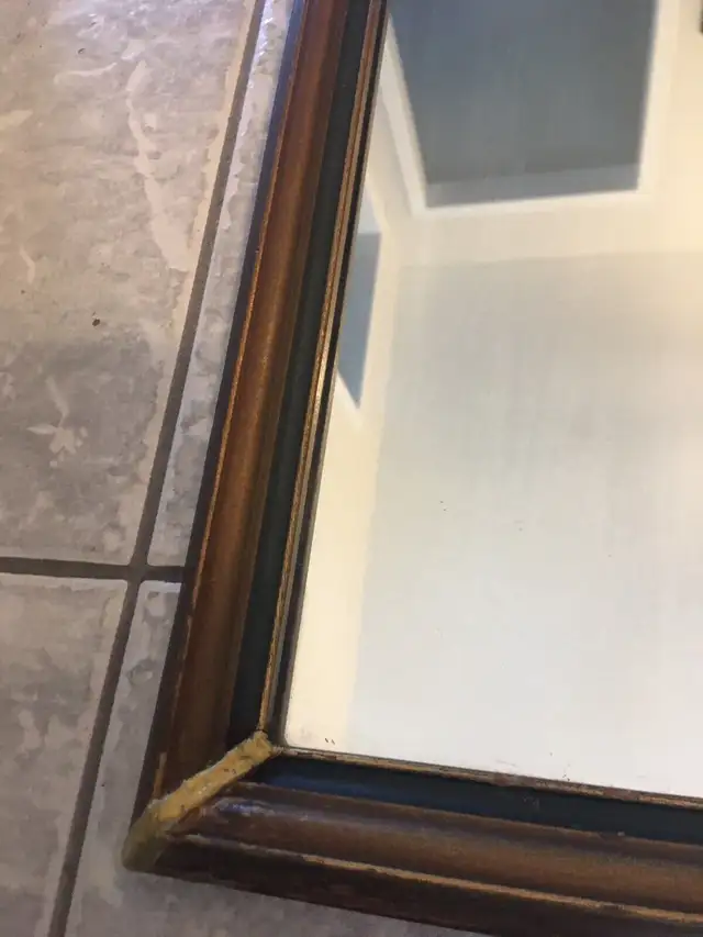 Antique wooden mirror. 29”x17”. in Home Décor & Accents in Markham / York Region - Image 8