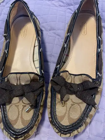 Coach shoes size 11 in a very good condition, View more