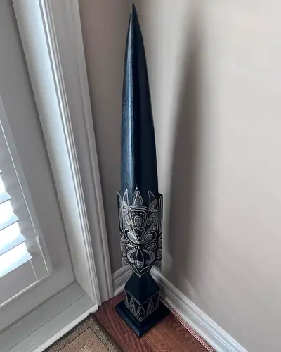 40" HAND CARVED MASK STATUE MEASURES 40” TALL SMOKE FREE, PET FREE HOME, UNDAMAGED, LIKE NEW $45