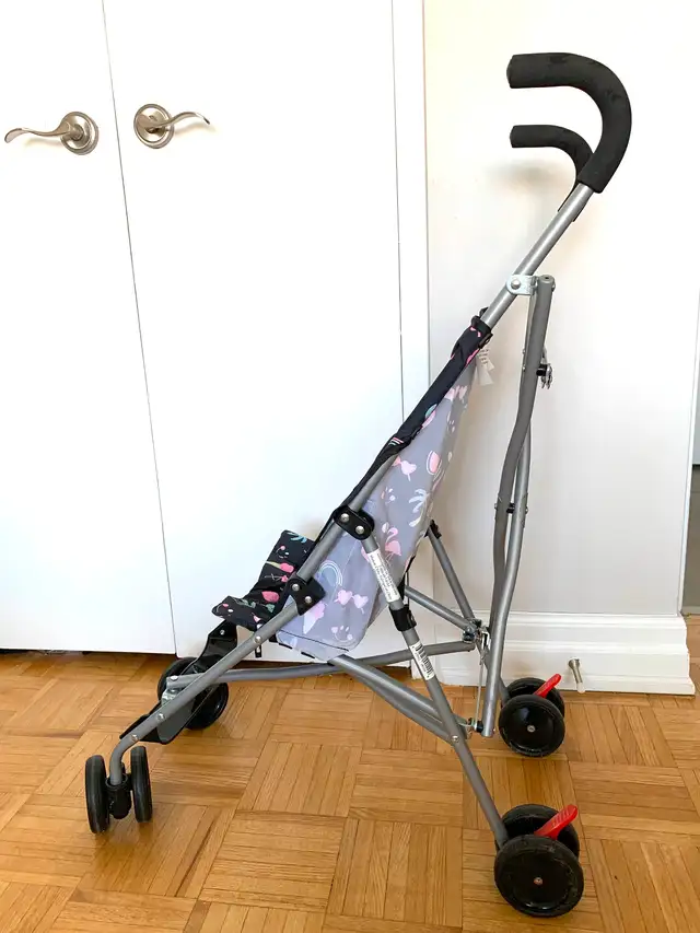  Lightweight Compact Travel Stroller - Like New (BSK912PI) in Strollers, Carriers & Car Seats in City of Toronto - Image 9
