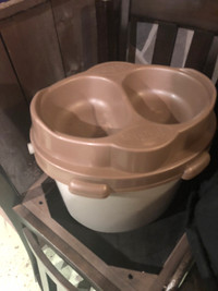 Travel dog food bowl