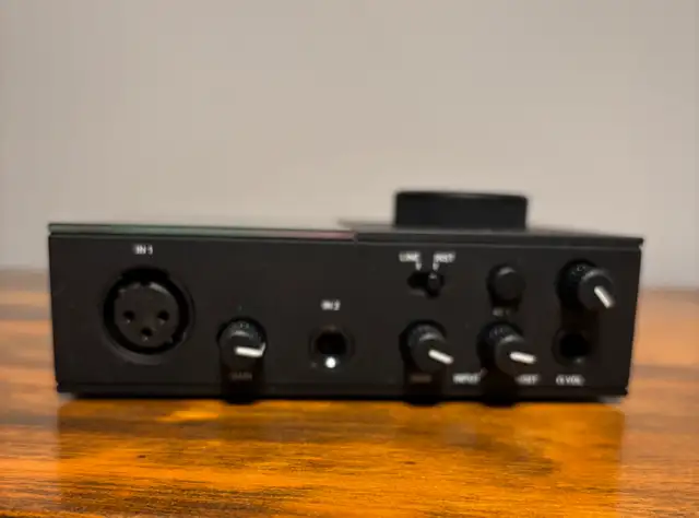 NATIVE INSTRUMENTS KOMPLETE Audio 1 2-Input Audio Interface 62864362632067122