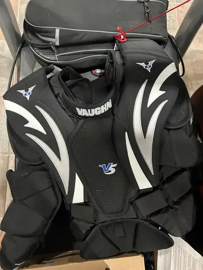 Vaughan v5 7800 large chest protector, View more