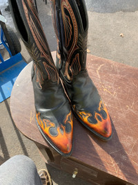 Men’s cowboy boots 